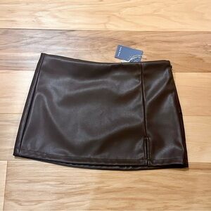 NEW WITH TAGS Brown Faux Leather Mini Skirt with Side Slit